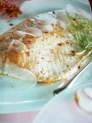 ricetta-facile-e-veloce-salmone-al-pepe-rosa-e-aneto