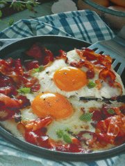 ricetta facile e veloce uova con pancetta affumicata