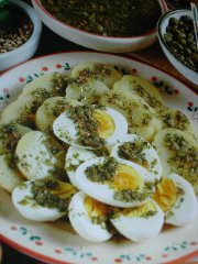 ricetta facile e veloce uova e patate all'acciuga