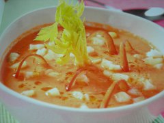 ricetta-facile-e-veloce-gazpacho-allolio-di-nocciola