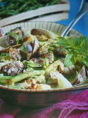 ricetta-facile-e-veloce-brodetto-di-vongole-e-zucchine