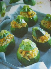 ricetta-facile-e-veloce-zucchine-ripiene-di-riso
